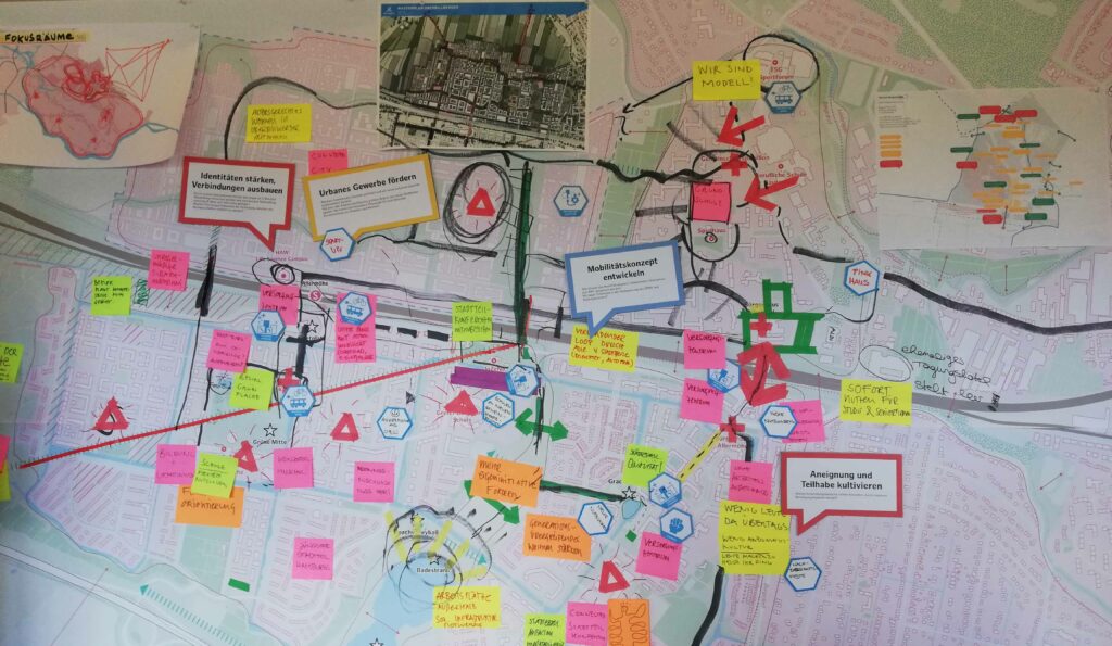 Plan von Oberbillwerder mit verschiedenen Anmerkungen auf Klebezetteln