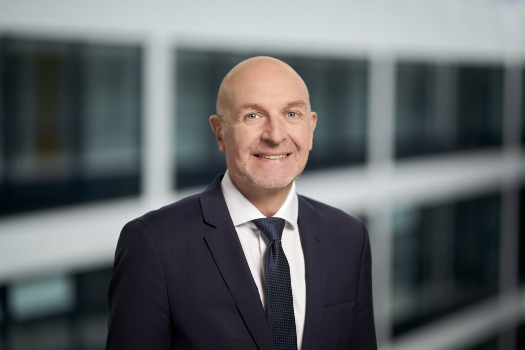 Portrait von Podcast-Gast Dr. Rolf Bösinger