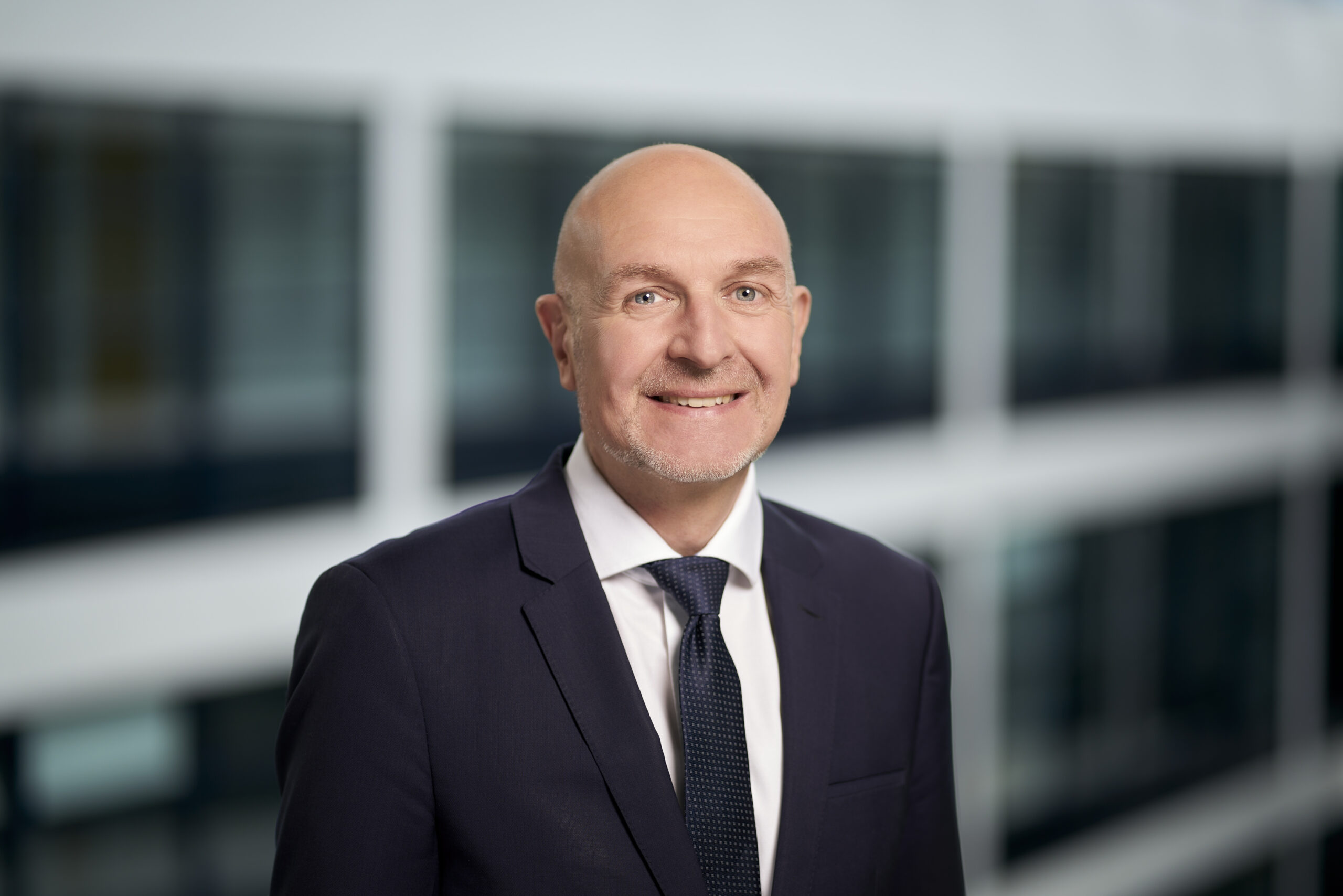 Portrait von Podcast-Gast Dr. Rolf Bösinger
